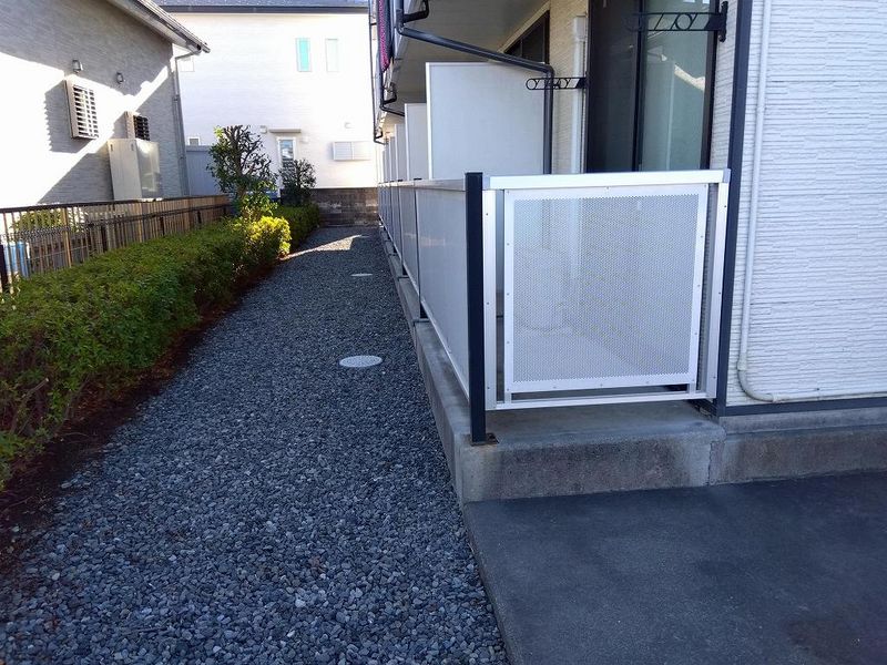レオパレス里 バルコニー