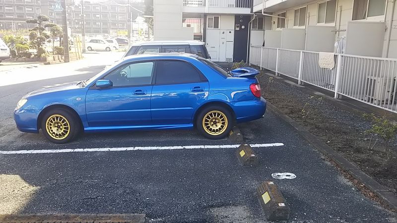 レオパレスリバティー 駐車場