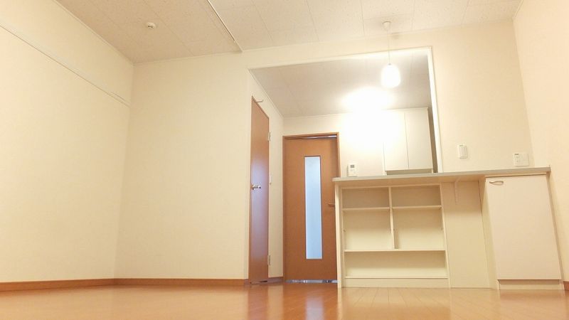 レオパレス吹上ヒルズ 居間
