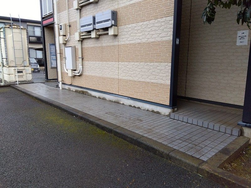 レオパレス富光Ⅲ エントランス