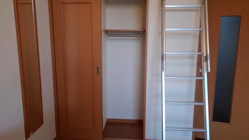 レオパレス住吉 収納