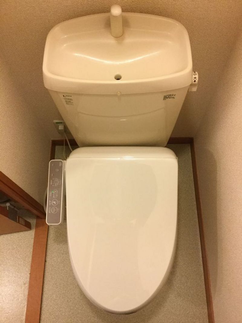 レオパレスＷＨＩＴＥ　ＳＵＮ トイレ