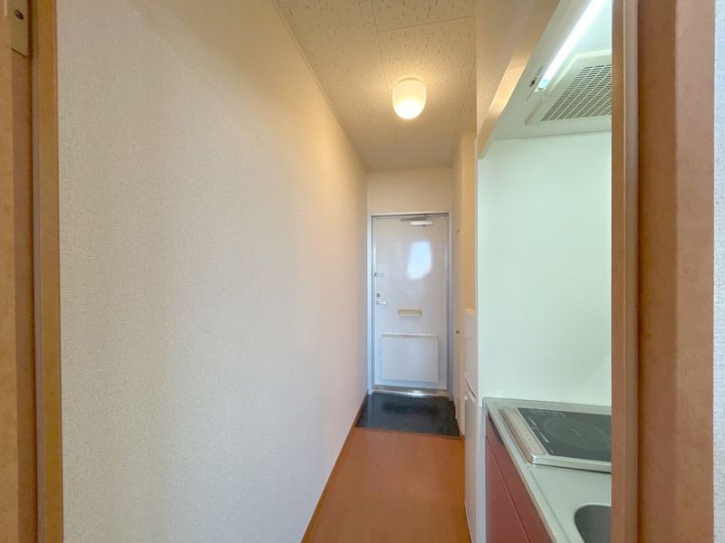 レオパレスサニーヒル 玄関