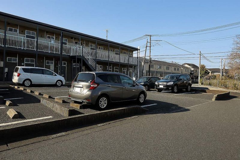 leopalace Koyama III Parking lot