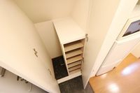 レオパレスとよさと 玄関