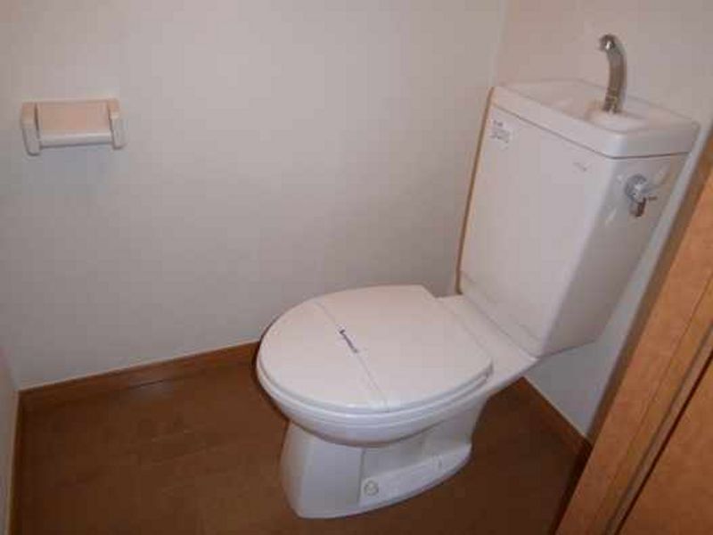 レオパレスＦｌａｔ浜松町 トイレ