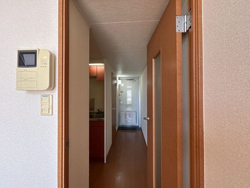 レオパレスコンフォートＳ 玄関