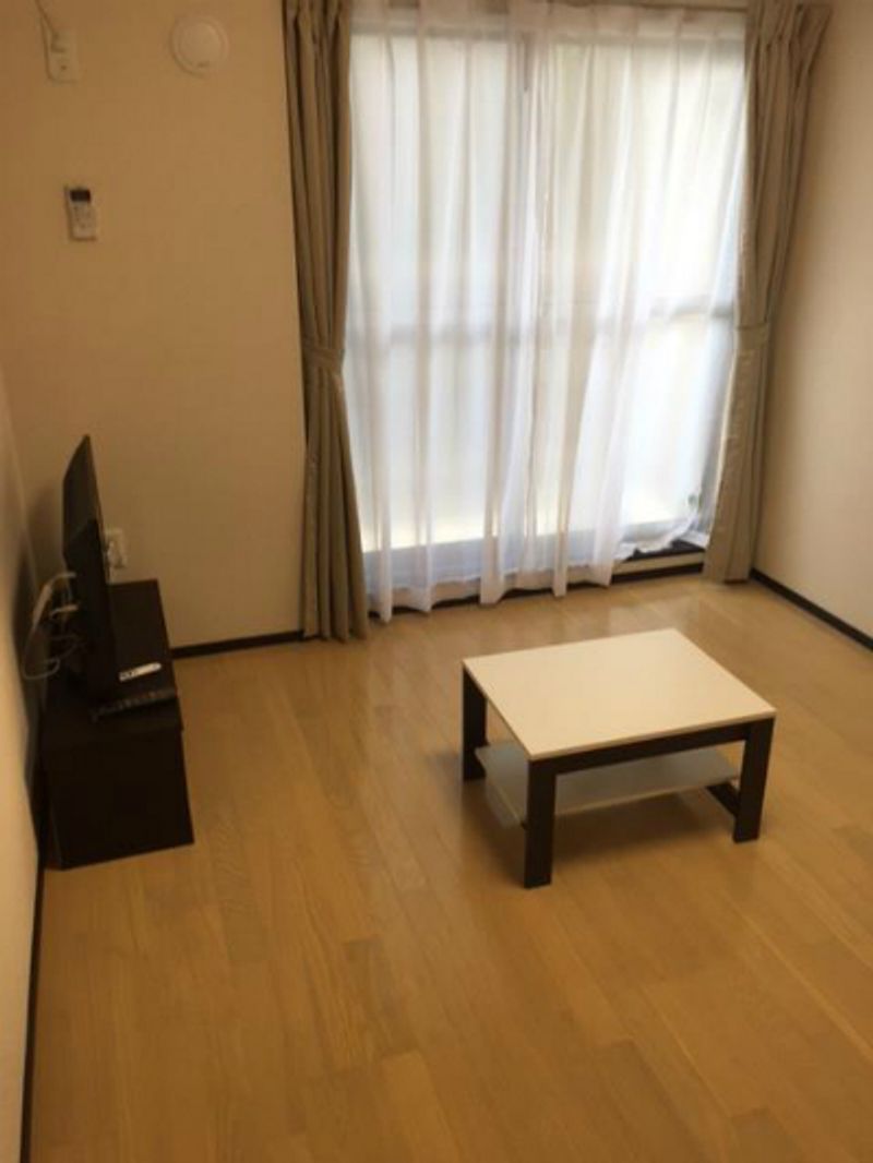 クレイノプレミール蕨 居間