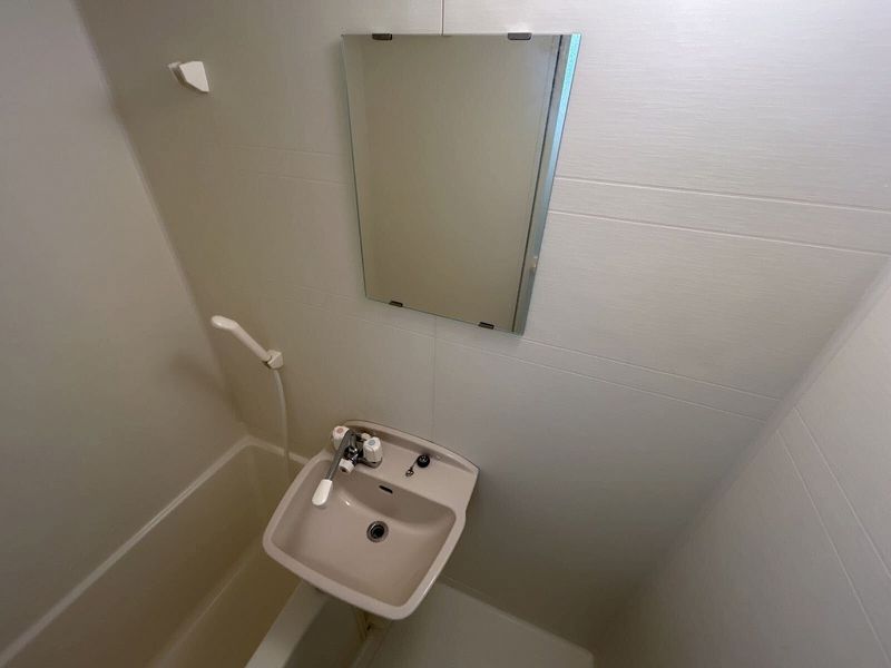 レオパレスパステロ 洗面台