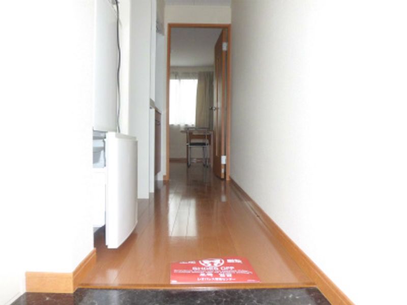 レオパレスＷｅｓｔＴｏｗｎ　Ⅰ 玄関
