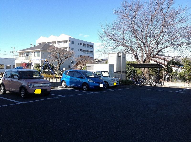 レオパレス雅楽　蔵 駐車場
