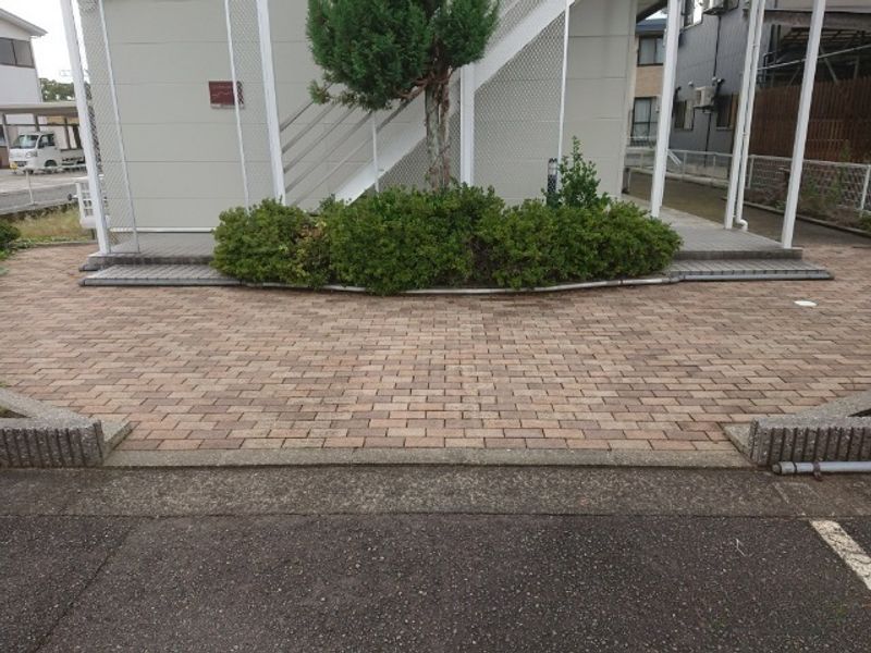 レオパレスアルシオネ エントランス