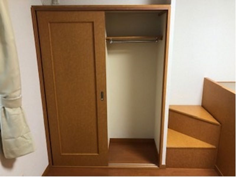 レオパレスピースフルハイツ２ 収納