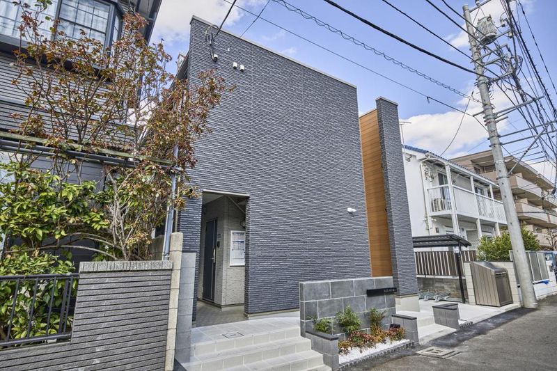 ArLk Kokuritsu Kita l Exterior