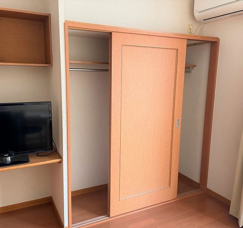 レオパレス角小林 収納