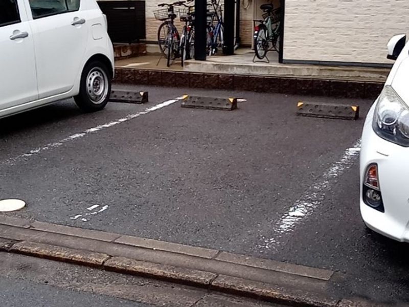 レオパレス洛南 駐車場