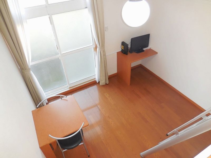 レオパレスアンビシャス 居間