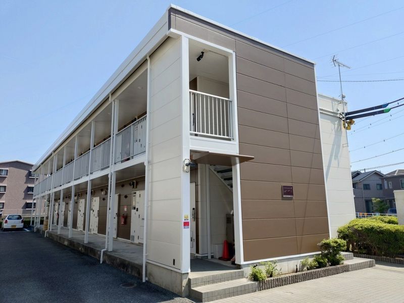 レオパレス興弐番館 駐車場