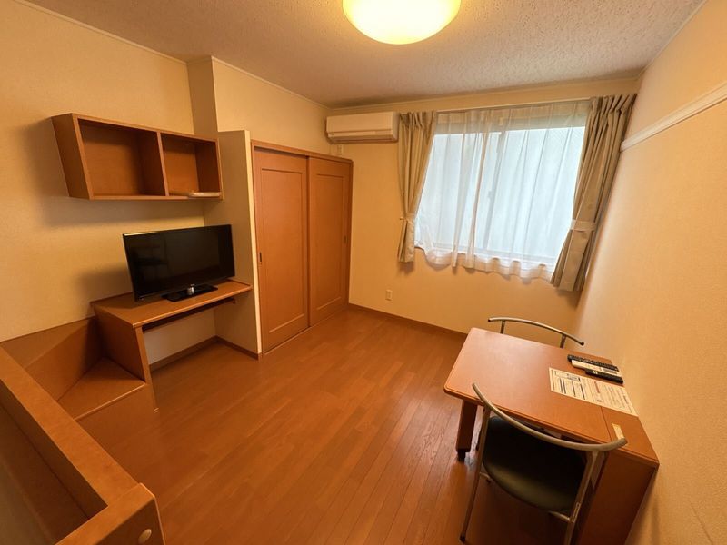 レオパレスレキア 居間