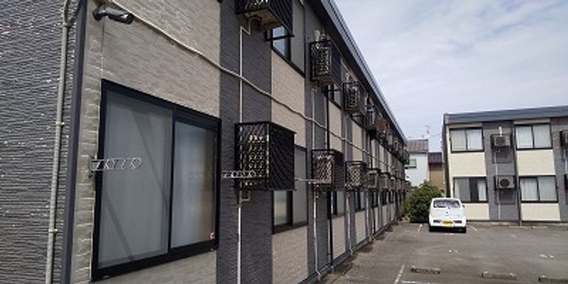 レオパレス華庄 外観