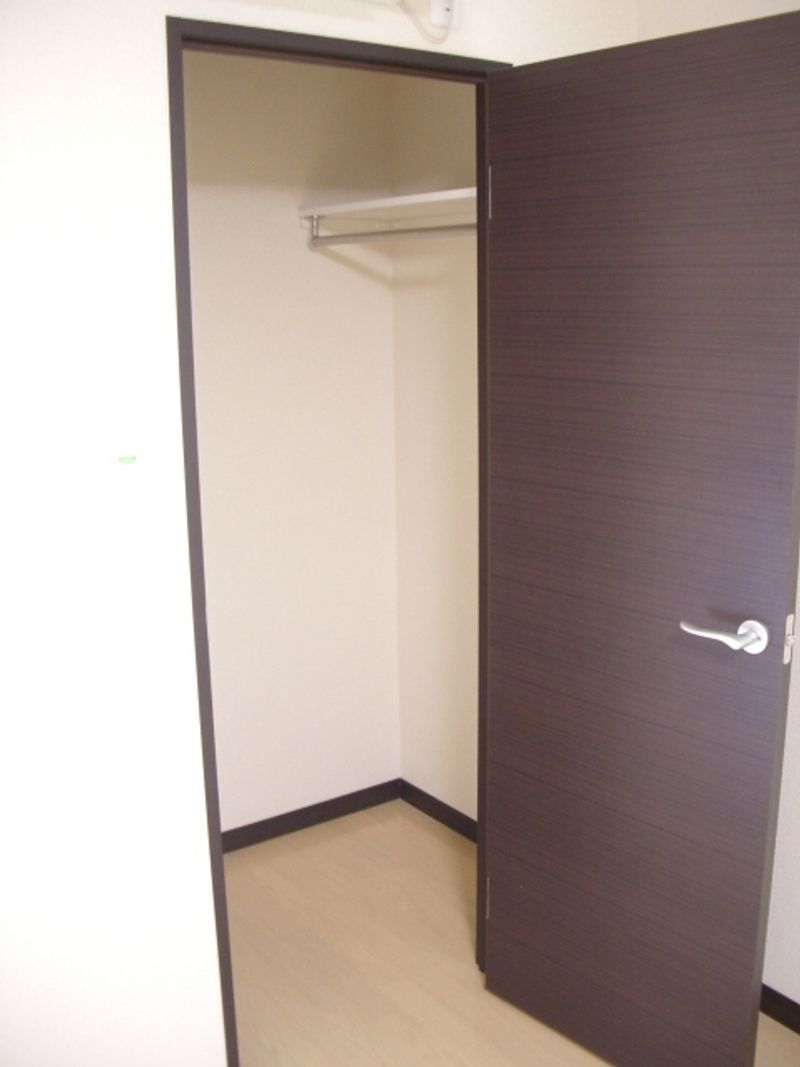 レオネクスト高島一丁目 収納