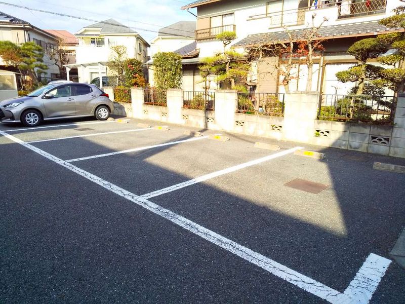 レオネクストＭＡＴＯＢＡみなみ 駐車場
