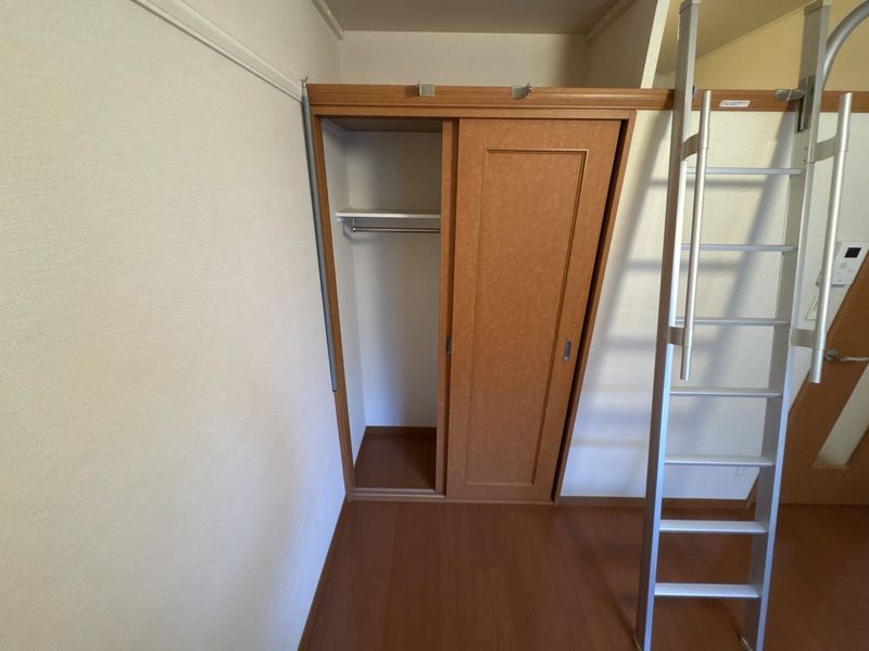 レオパレスフォレスタ 収納