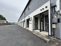 レオパレスラピュタ エントランス