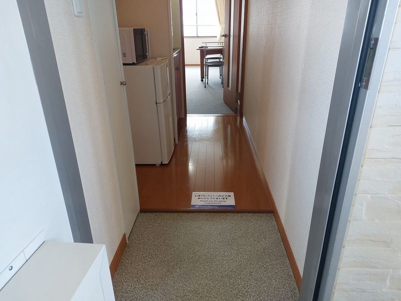 レオパレスＫ００４９ 玄関