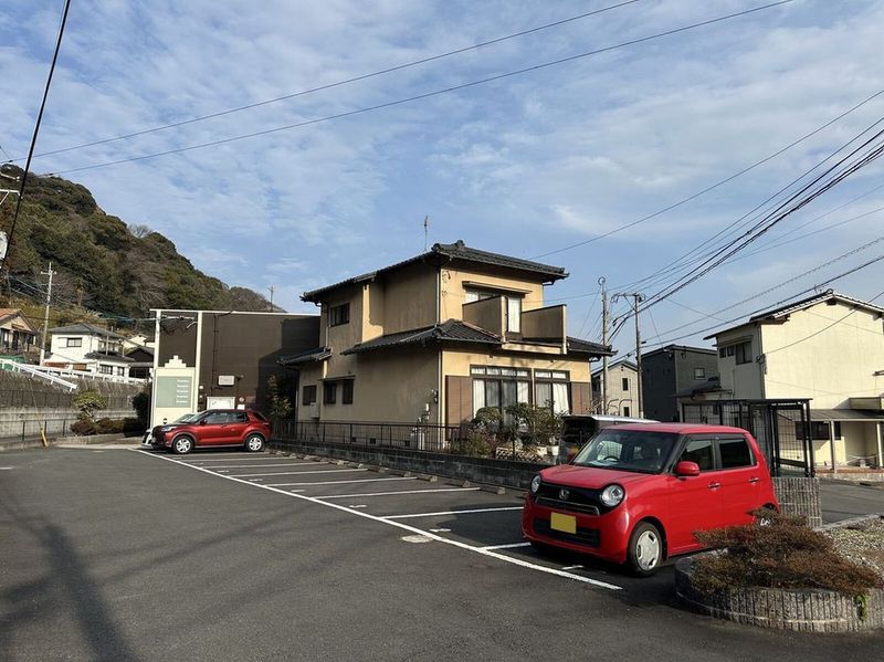 leopalace Pure 주차장