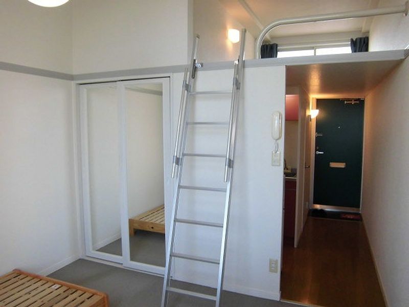 レオパレスフルール 居間