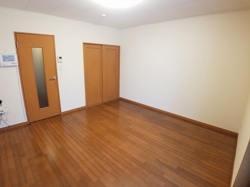 レオパレス橘 居間