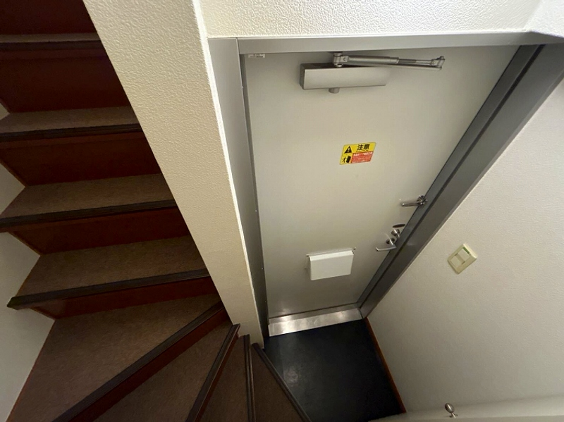 leopalace Roka Kouen I 玄关