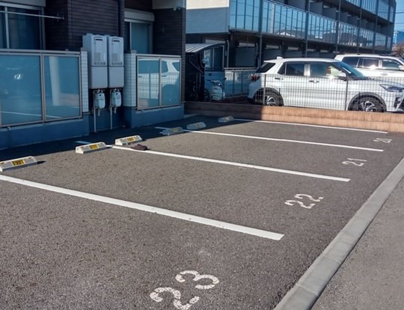 ミランダレジナス 駐車場