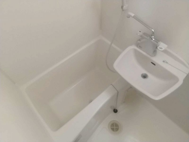 leopalace Kotena Kami Arai Bathroom