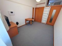 レオパレス山中 居間