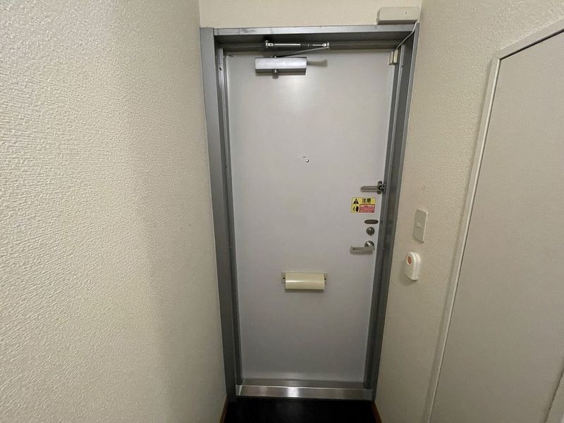 レオパレス中町 玄関