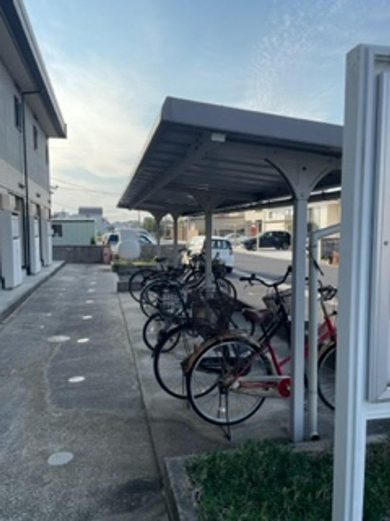 レオパレスステッラ 駐車場