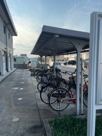 レオパレスステッラ 駐車場