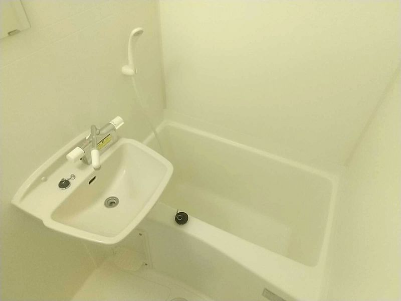 レオパレスピュア 風呂