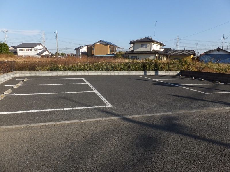 レオネクストダイエイ 駐車場