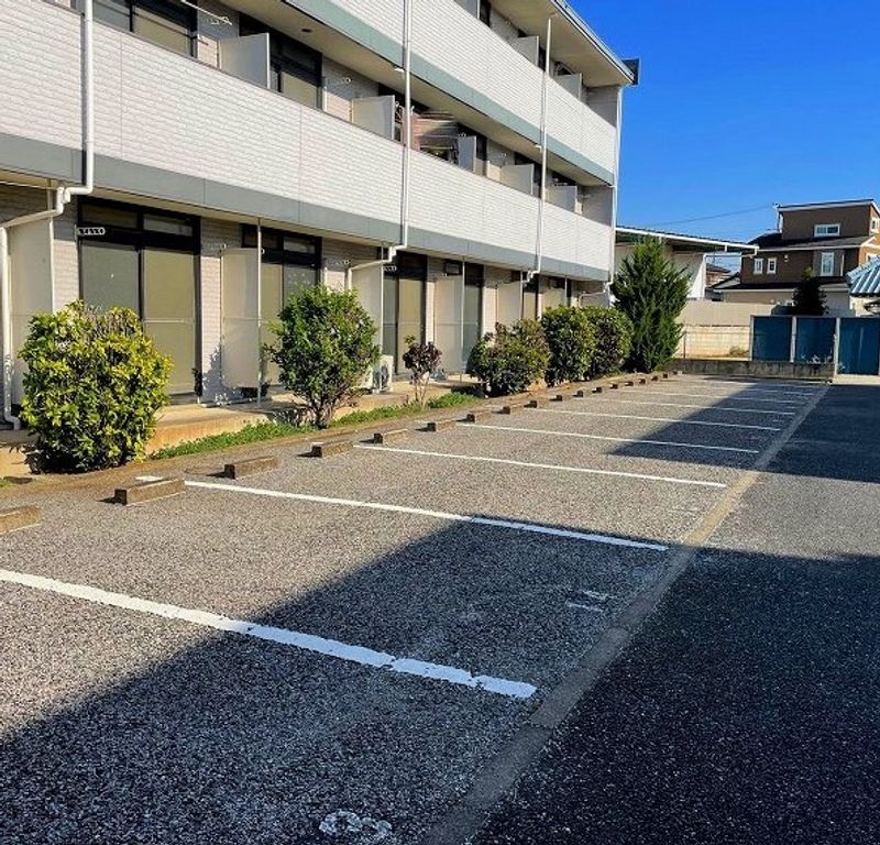 レオパレススズキ 駐車場