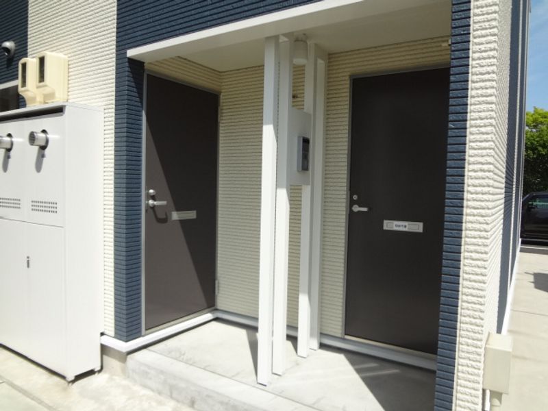 レオネクスト地蔵寺 玄関