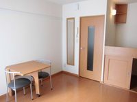 レオパレスヒルサイド 居間