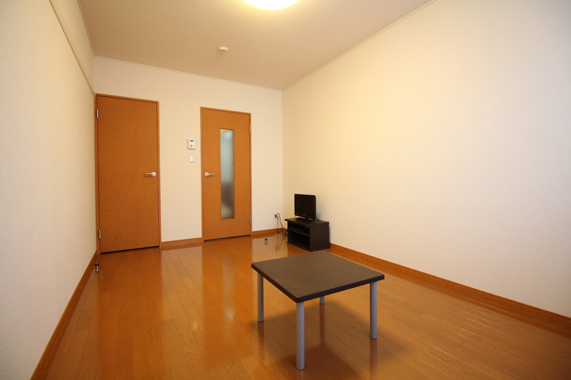 レオパレスサンライト 居間