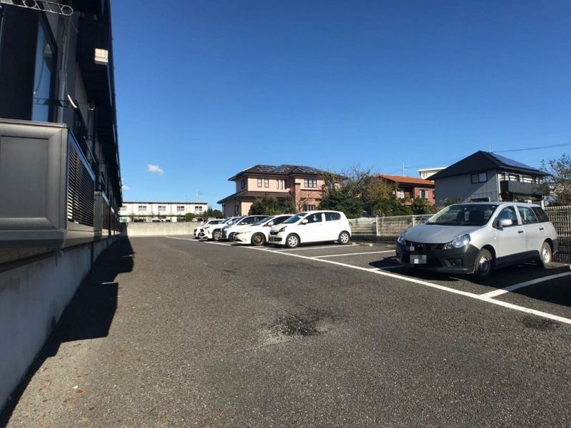 レオパレスＫＳＹ 駐車場