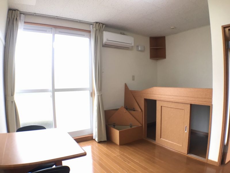 レオパレスＫ　Ｒｅｖｅ 寝室