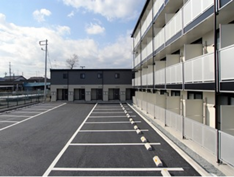 レオパレスオバタ　原町 駐車場