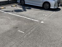 レオパレスエレカーサ 駐車場