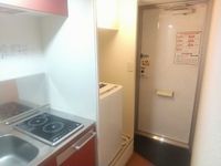 レオパレス城 玄関